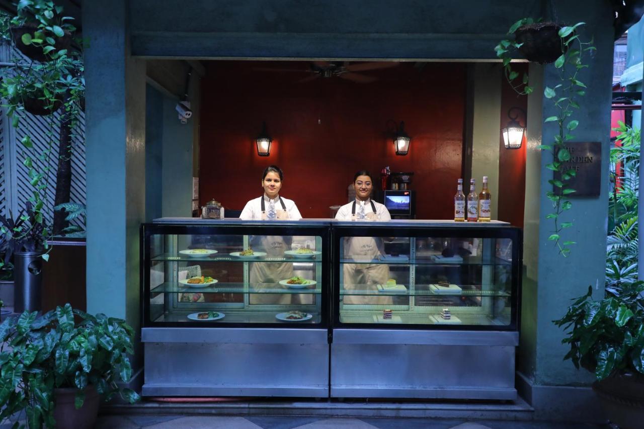 The Elgin Fairlawn, Kolkata Hotel Exterior photo
