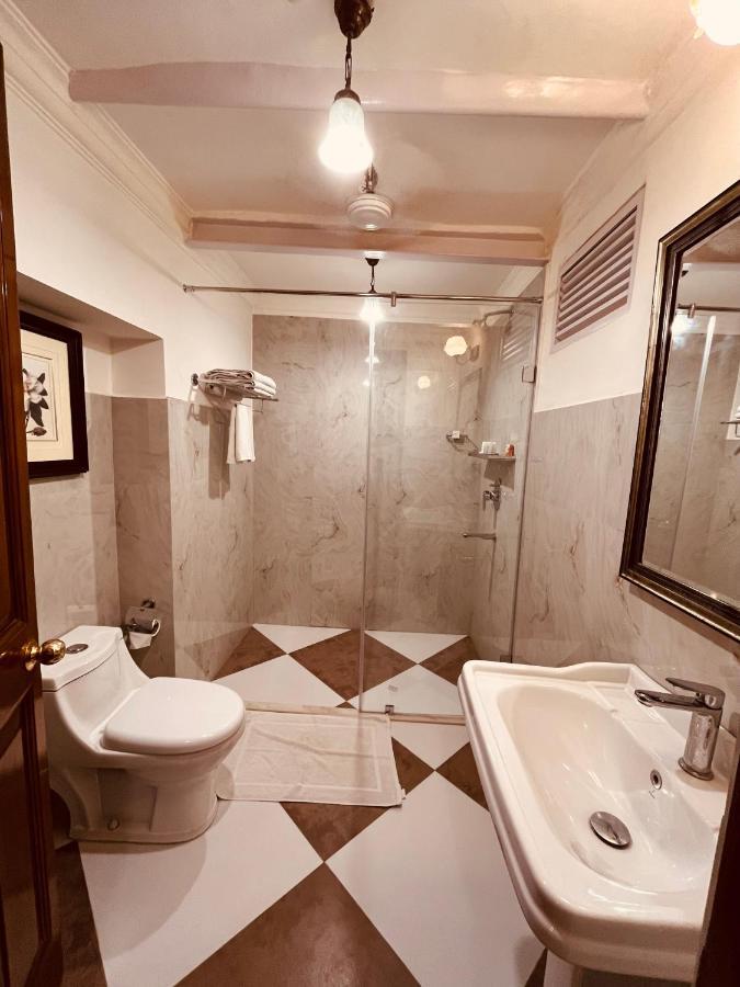 The Elgin Fairlawn, Kolkata Hotel Exterior photo